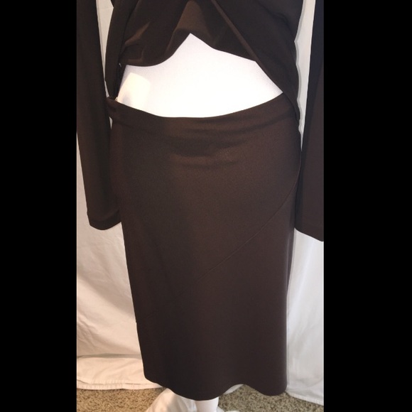 DKNY Skirt Set - So Versatile & Elegant! - Picture 3 of 3